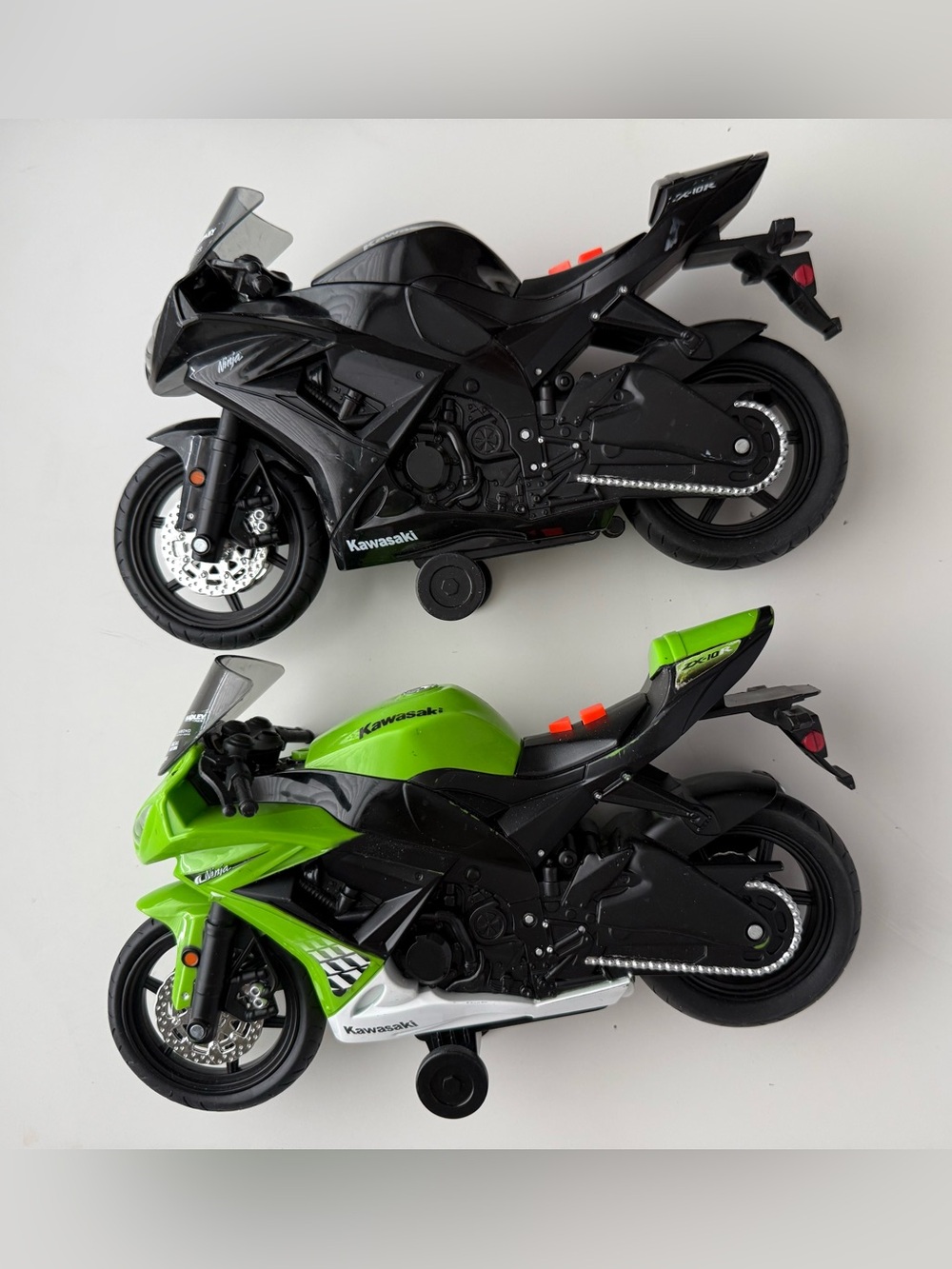 2 Large Kawasaki Ninja Motorcycle Street Race Sport Bikes